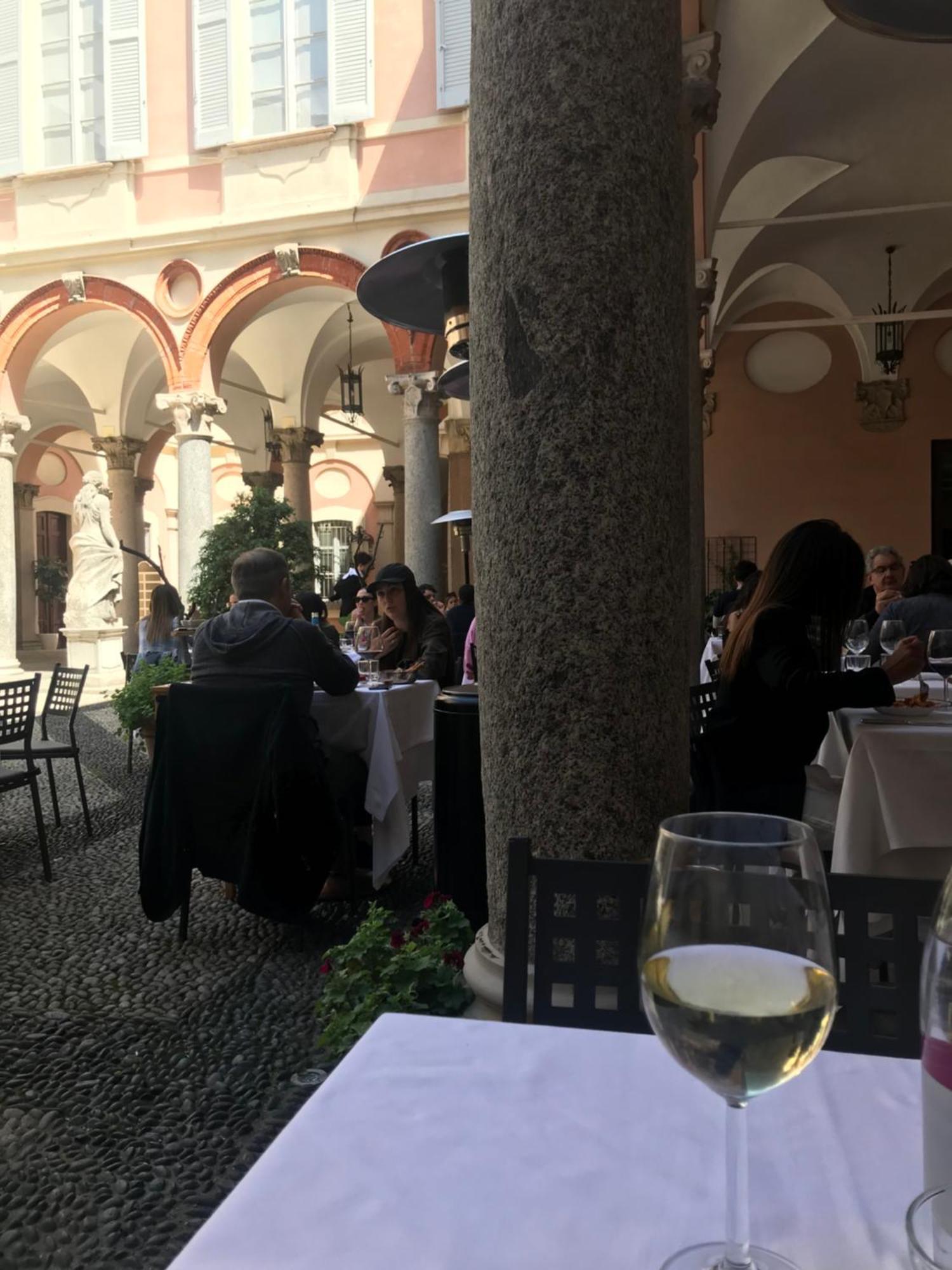 Free 30 Minutes Preemptive Cognitive Disconnect Therapy Price Location Real Duomo Palace Mini Suite ميلان المظهر الخارجي الصورة