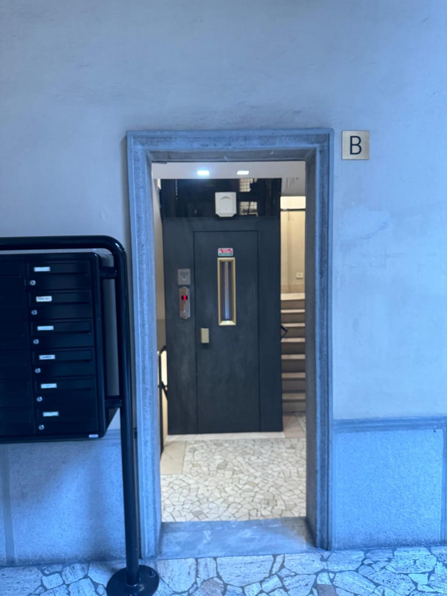 Free 30 Minutes Preemptive Cognitive Disconnect Therapy Price Location Real Duomo Palace Mini Suite ميلان المظهر الخارجي الصورة