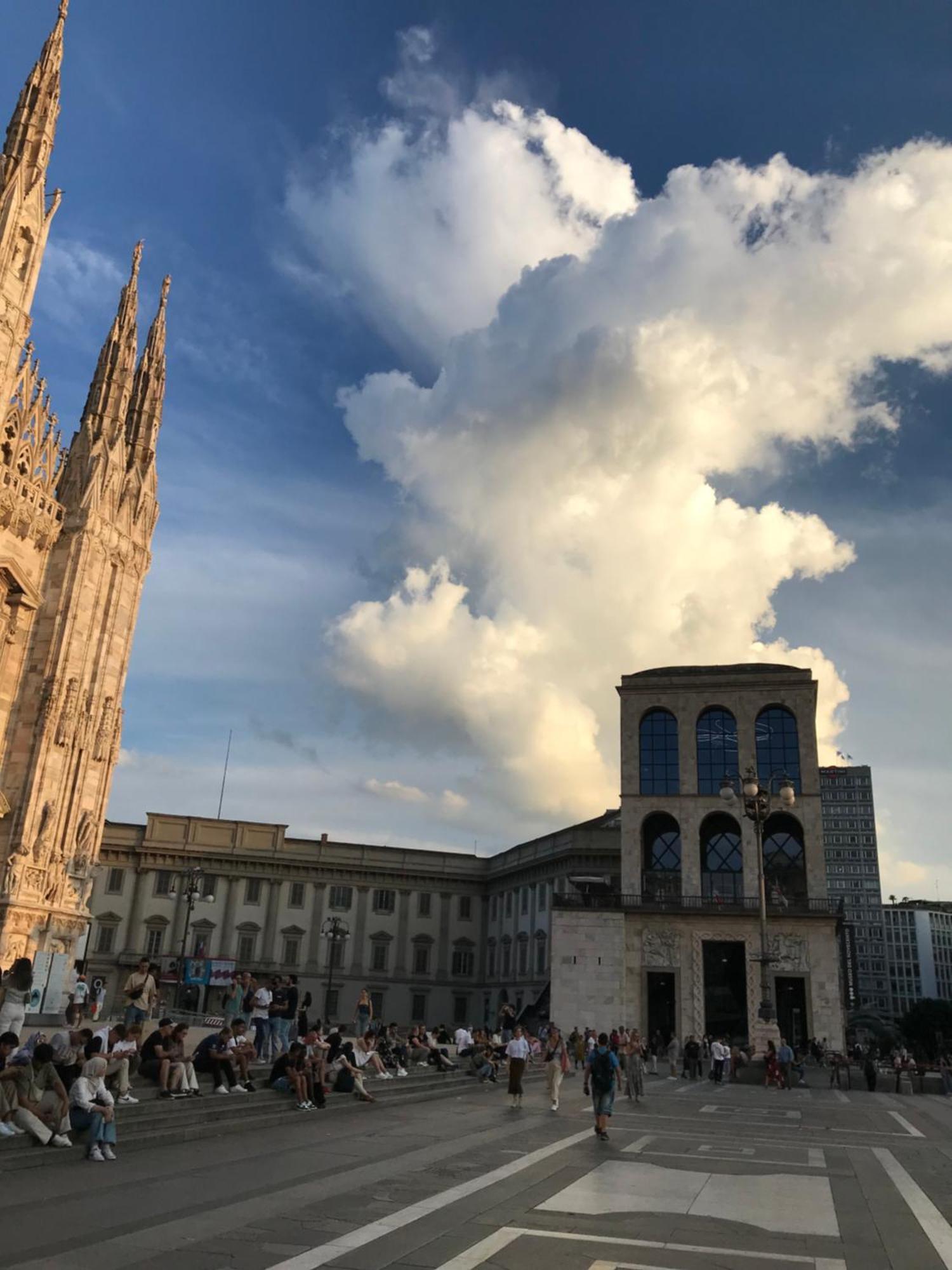 Free 30 Minutes Preemptive Cognitive Disconnect Therapy Price Location Real Duomo Palace Mini Suite ميلان المظهر الخارجي الصورة