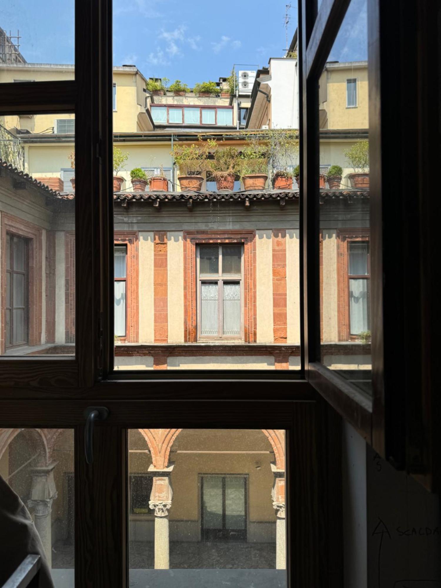 Free 30 Minutes Preemptive Cognitive Disconnect Therapy Price Location Real Duomo Palace Mini Suite ميلان المظهر الخارجي الصورة